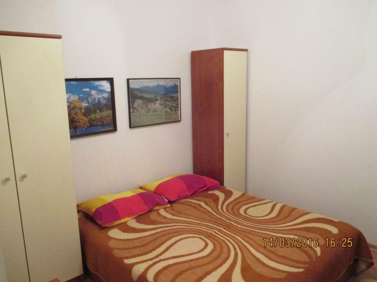 Apartments Sandra Novigrad Istria Esterno foto