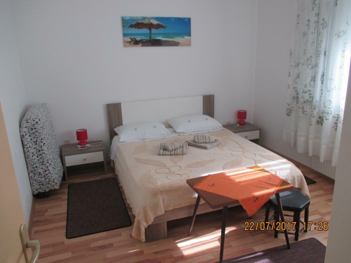 Apartments Sandra Novigrad Istria Esterno foto